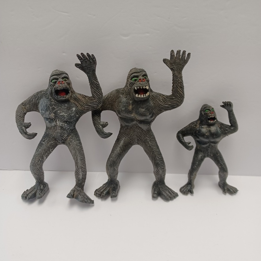 1976 King Kong Ape 7 & 5 Inches TallRubber Made In Hong Kong Lot Of 3